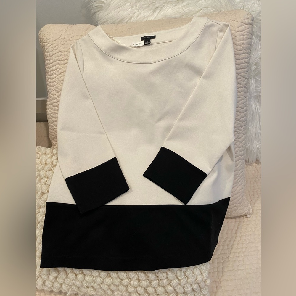 Ann Taylor L boat-neck top